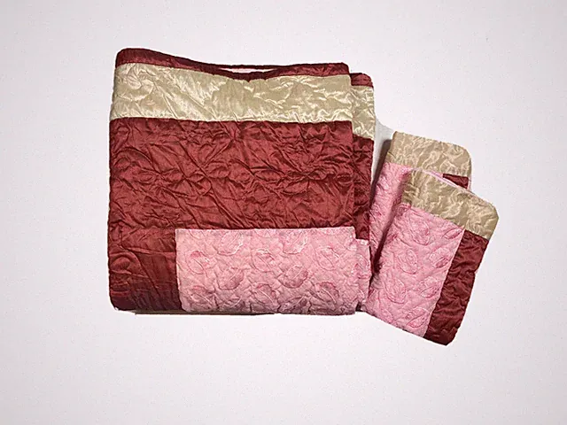 Vintage Handmade Bedding Set Coverlet Bedspread Shams Pink Quilted Hearts RARE